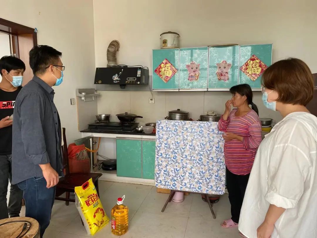 婷婷伊人五月天色综合激情网_欧美—区二区在线观看_韩国禁欲系高级感电影_九九影院在线观看免费最新电视剧_无人区高清电影免费观看.......开展走访慰问结对困难户活动(图3)