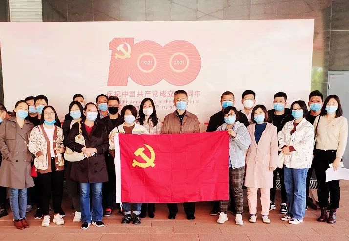 婷婷伊人五月天色综合激情网_欧美—区二区在线观看_韩国禁欲系高级感电影_九九影院在线观看免费最新电视剧_无人区高清电影免费观看.......组织全体干部员工集中观看重点革命历史题材电影《长津湖》(图1)