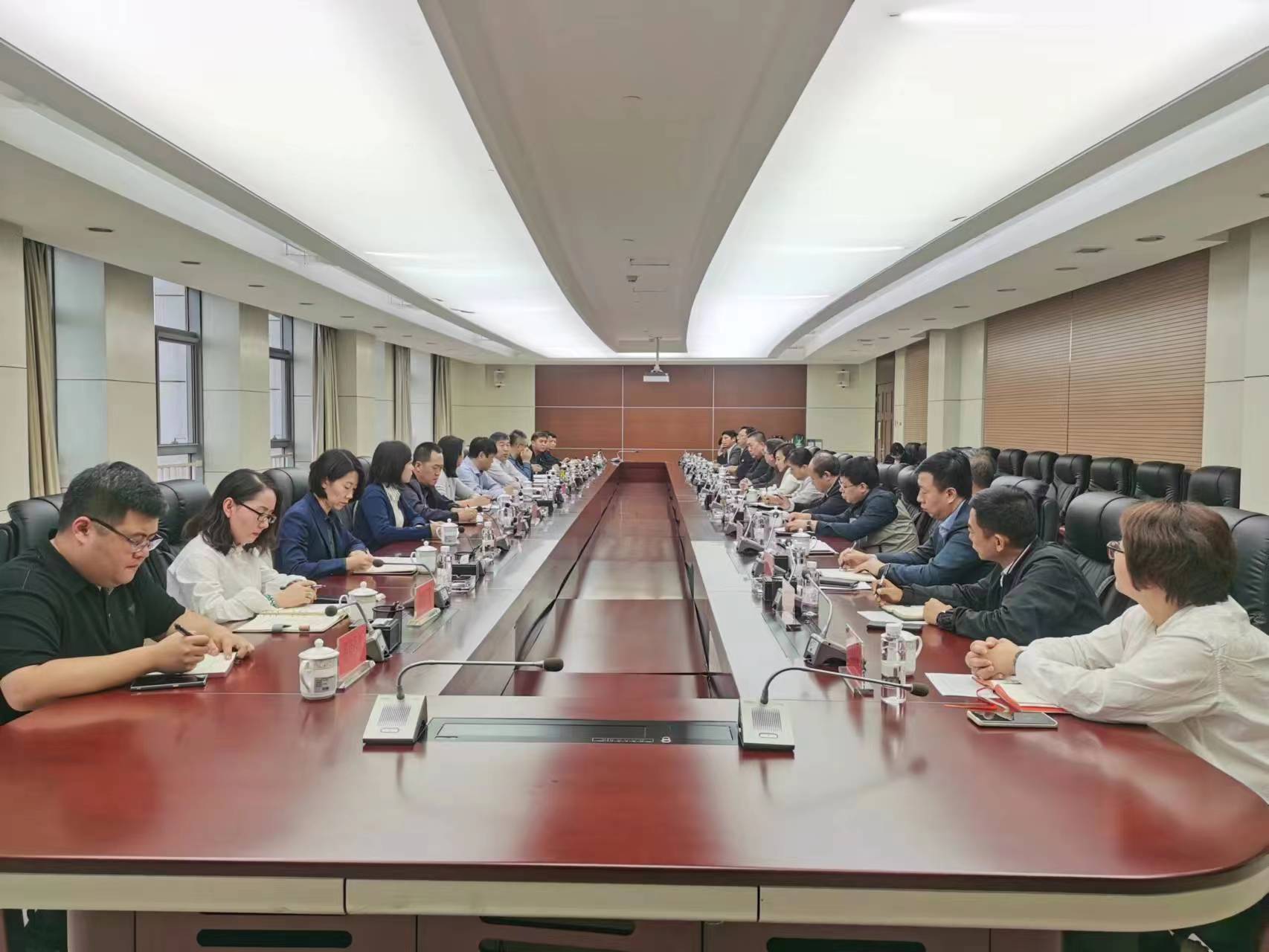 企业服务系列活动丨婷婷伊人五月天色综合激情网_欧美—区二区在线观看_韩国禁欲系高级感电影_九九影院在线观看免费最新电视剧_无人区高清电影免费观看.......产业园召开助企服务企业家座谈会(图2)