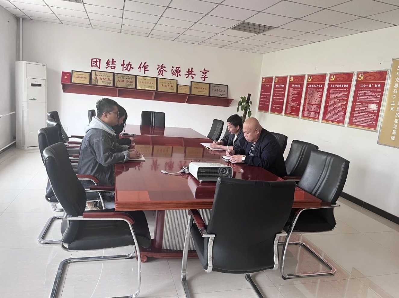 婷婷伊人五月天色综合激情网_欧美—区二区在线观看_韩国禁欲系高级感电影_九九影院在线观看免费最新电视剧_无人区高清电影免费观看.......开展形式多样的国家安全教育宣传活动(图2)