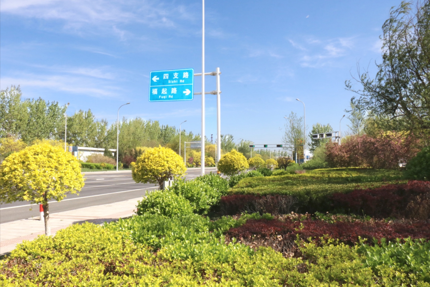 看，婷婷伊人五月天色综合激情网_欧美—区二区在线观看_韩国禁欲系高级感电影_九九影院在线观看免费最新电视剧_无人区高清电影免费观看.......“春色满园”！(图2)