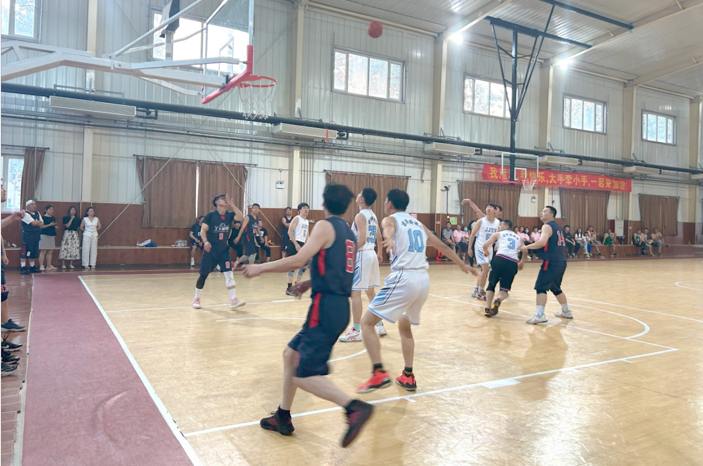 精彩“篮”不住！婷婷伊人五月天色综合激情网_欧美—区二区在线观看_韩国禁欲系高级感电影_九九影院在线观看免费最新电视剧_无人区高清电影免费观看.......2024年企业职工篮球赛圆满结束(图2)