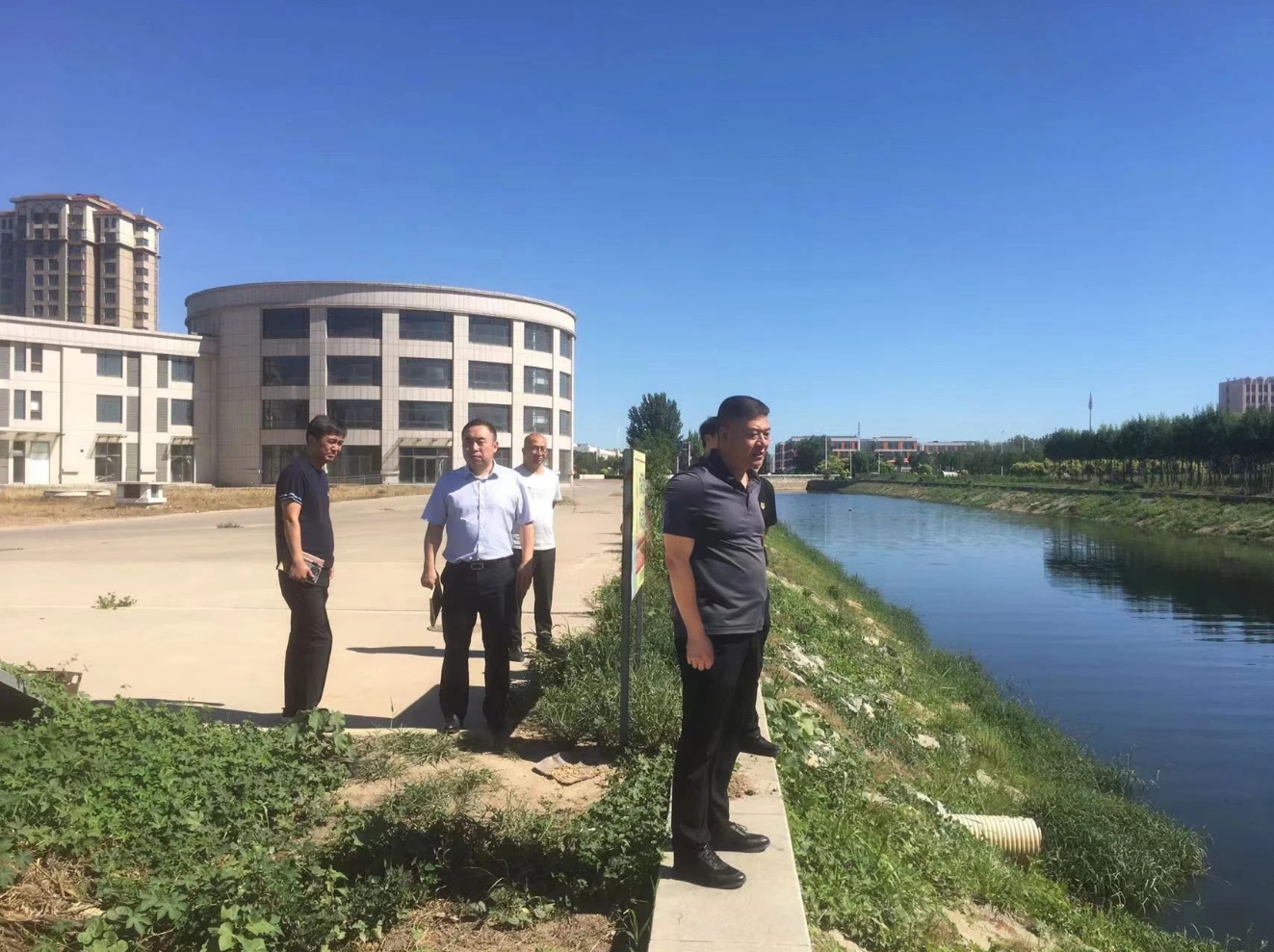 园区领导深入重点企业和项目现场开展调研服务(图3)