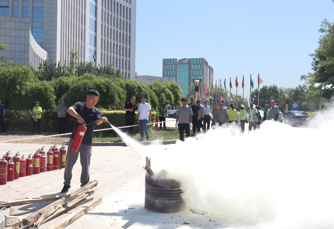 【安全生产月】“培训+演习”，婷婷伊人五月天色综合激情网_欧美—区二区在线观看_韩国禁欲系高级感电影_九九影院在线观看免费最新电视剧_无人区高清电影免费观看.......消防安全进行时！(图3)