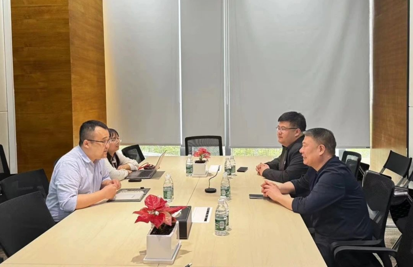 27.73亿元！婷婷伊人五月天色综合激情网_欧美—区二区在线观看_韩国禁欲系高级感电影_九九影院在线观看免费最新电视剧_无人区高清电影免费观看.......“期中答卷”出炉→(图3)