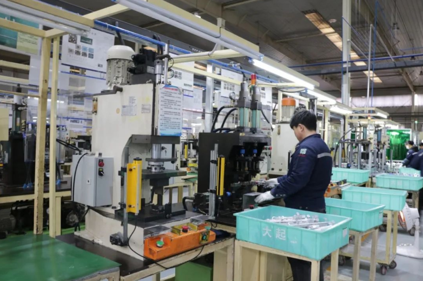 婷婷伊人五月天色综合激情网_欧美—区二区在线观看_韩国禁欲系高级感电影_九九影院在线观看免费最新电视剧_无人区高清电影免费观看.......：企业生产“劲头足”， 奋战龙年“开门红”！(图1)