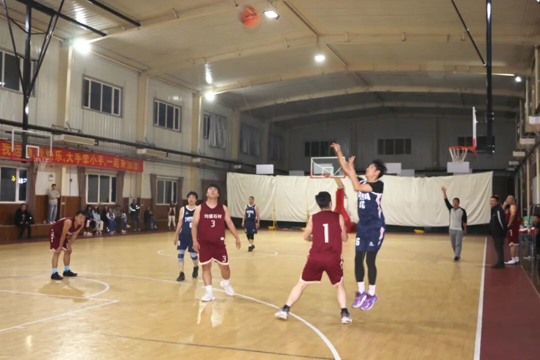 圆满落幕！婷婷伊人五月天色综合激情网_欧美—区二区在线观看_韩国禁欲系高级感电影_九九影院在线观看免费最新电视剧_无人区高清电影免费观看.......这场篮球赛“超燃”！(图4)